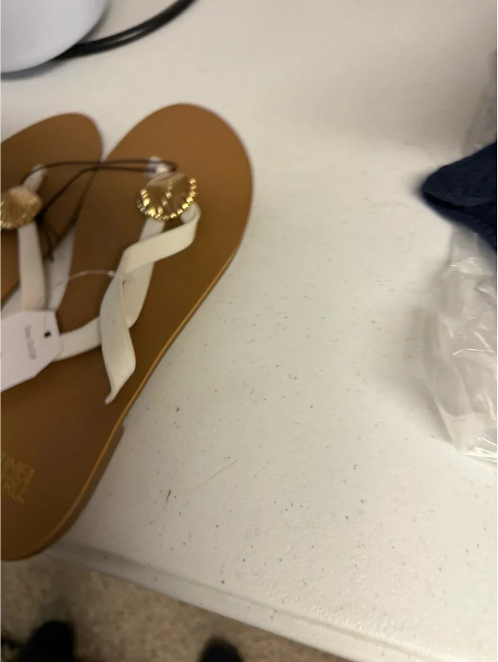 Time and Tru Women's White Flip Flop Sandals with Gold Shell Accent Size 9